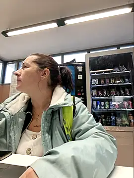 bichota85 online show from 24, 11, 2025