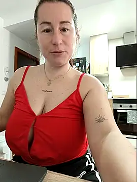 Snapshot of bichota85 chatting on 10, 1, 2026 bichota85 online show from 10, 1, 2026