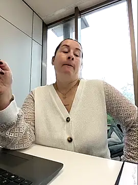 Snapshot of bichota85 chatting on 2, 2, 2026 bichota85 online show from 2, 2, 2026