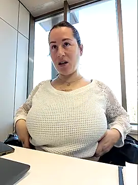 Snapshot of bichota85 chatting on 6, 2, 2026 bichota85 online show from 6, 2, 2026