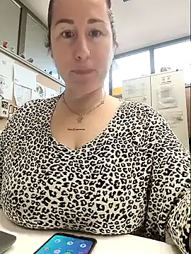 Snapshot of bichota85 chatting on 10, 2, 2026 bichota85 online show from 10, 2, 2026