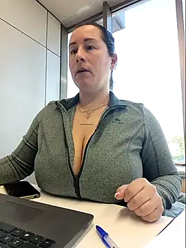 Snapshot of bichota85 chatting on 16, 2, 2026 bichota85 online show from 16, 2, 2026