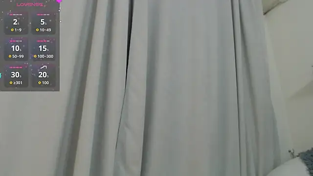 Snapshot of Ange_Lus chatting on 6, 10, 2025 Ange Lus online show from 6, 10, 2025