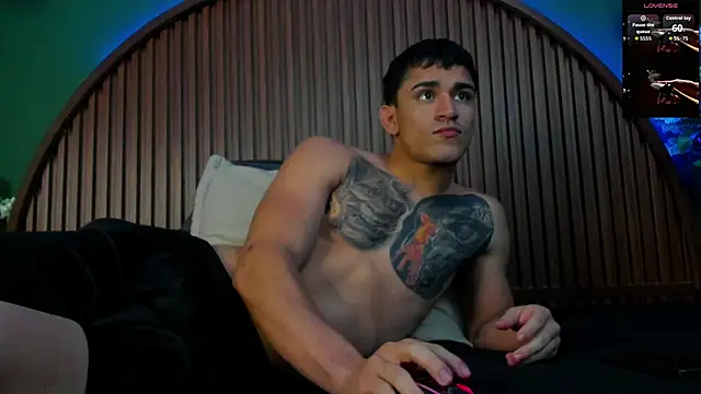 Snapshot of JeergMuscle chatting on 26, 10, 2025 JeergMuscle online show from 26, 10, 2025