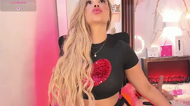 Snapshot of Agatha210 chatting on 18, 10, 2025 Agatha210 online show from 18, 10, 2025