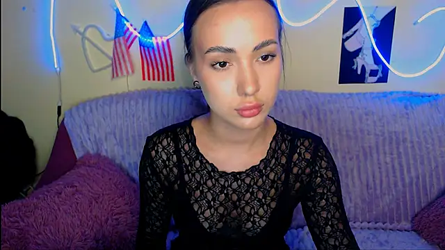 Snapshot of Mia_cutie77 chatting on 18, 9, 2025 Mia cutie77 online show from 18, 9, 2025