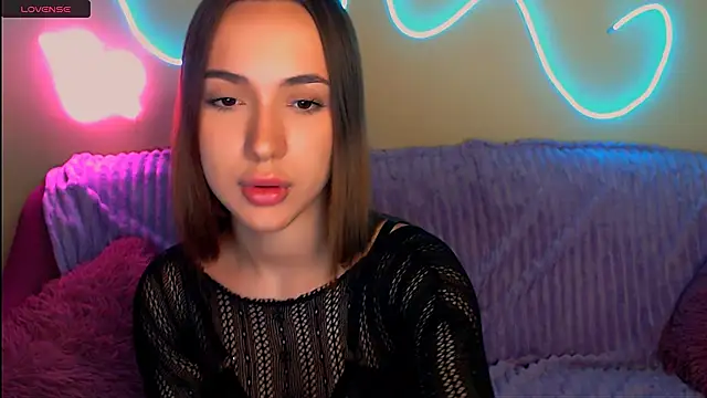 Snapshot of Mia_cutie77 chatting on 14, 10, 2025 Mia cutie77 online show from 14, 10, 2025