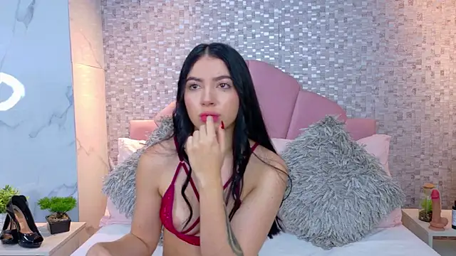 Snapshot of LizieSmith chatting on 17, 10, 2025 LizieSmith online show from 17, 10, 2025