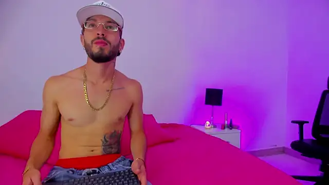 Violet and Paul online show from 4, 10, 2025