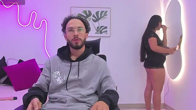 Violet and Paul online show from 9, 10, 2025