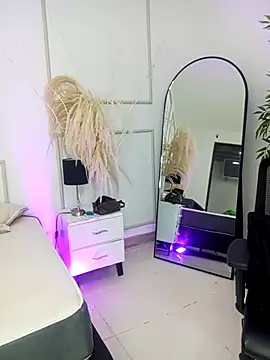 Violet and Paul online show from 25, 10, 2025