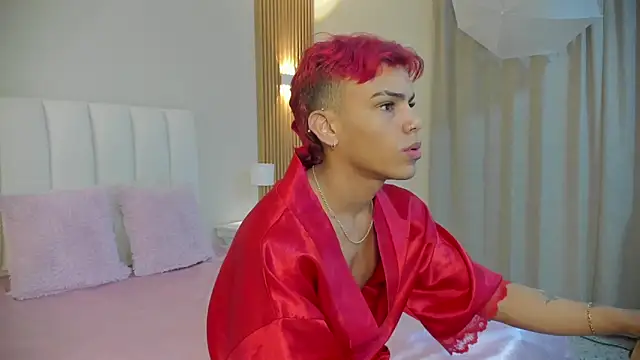 Snapshot of enzo_carter chatting on 1, 10, 2025 enzo carter online show from 1, 10, 2025