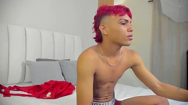 Snapshot of enzo_carter chatting on 6, 10, 2025 enzo carter online show from 6, 10, 2025