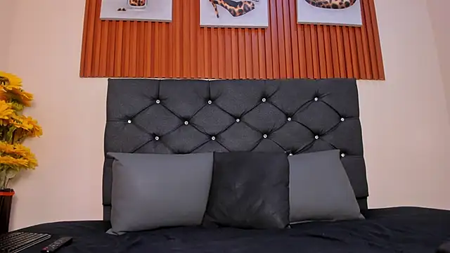 Snapshot of enzo_carter chatting on 23, 10, 2025 enzo carter online show from 23, 10, 2025