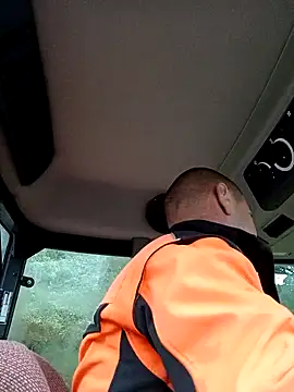 hugoboys4576 online show from 24, 9, 2025