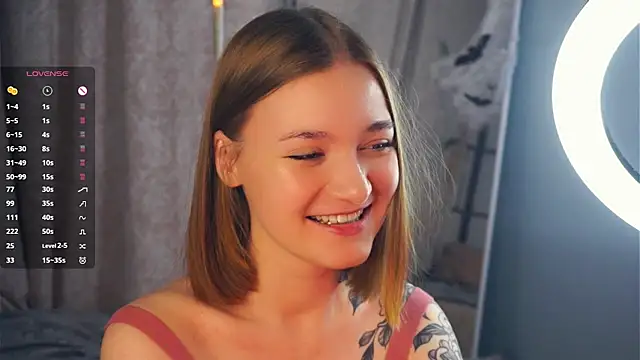 Snapshot of JinnySitts chatting on 5, 11, 2025 JinnySitts online show from 5, 11, 2025