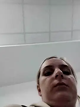 Snapshot of Tatka95 chatting on 17, 9, 2025 Tatka95 online show from 17, 9, 2025