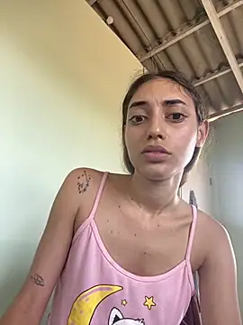 Snapshot of loirinhaaa chatting on 8, 10, 2025 loirinhaaa online show from 8, 10, 2025