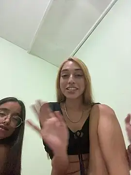 Snapshot of loirinhaaa chatting on 1, 3, 2026 loirinhaaa online show from 1, 3, 2026