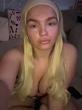 Snapshot of BelleXx chatting on 13, 11, 2025 BelleXx online show from 13, 11, 2025