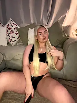 Snapshot of BelleXx chatting on 16, 11, 2025 BelleXx online show from 16, 11, 2025