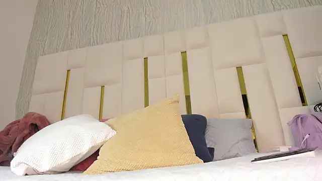 Snapshot of mia_vy chatting on 27, 3, 2026 mia vy online show from 27, 3, 2026