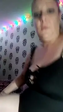 Snapshot of curvybabe88 chatting on 22, 11, 2025 curvybabe88 online show from 22, 11, 2025