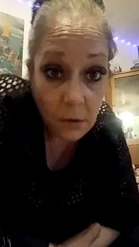 Snapshot of curvybabe88 chatting on 26, 11, 2025 curvybabe88 online show from 26, 11, 2025