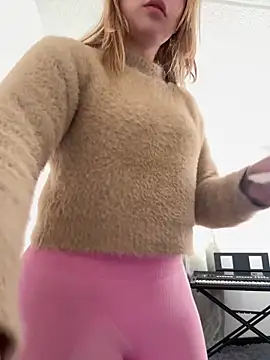 Snapshot of IamCatalina888 chatting on 21, 10, 2025 IamCatalina888 online show from 21, 10, 2025