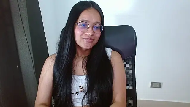 Snapshot of Miasky2 chatting on 17, 9, 2025 Miasky2 online show from 17, 9, 2025