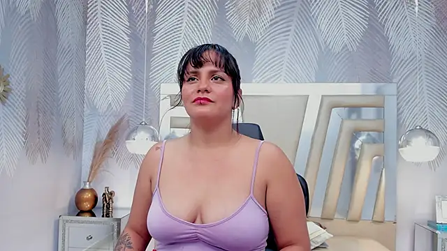 Snapshot of NattCurvy chatting on 18, 9, 2025 NattCurvy online show from 18, 9, 2025
