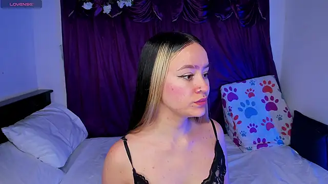 Shairaclark  online show from 13, 5, 2026