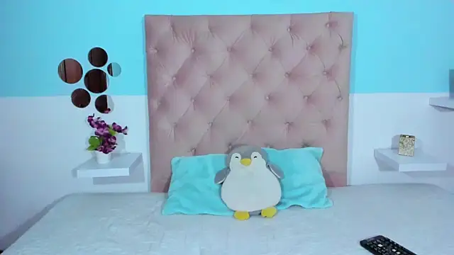 Snapshot of Lola_Purple chatting on 3, 11, 2025 Lola Purple online show from 3, 11, 2025