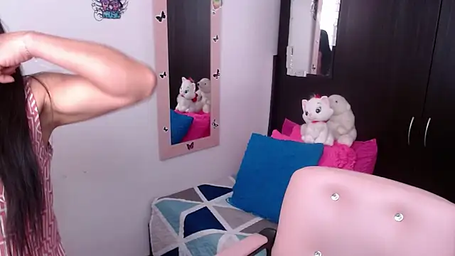 Snapshot of camilavargas_ chatting on 5, 11, 2025 camilavargas online show from 5, 11, 2025