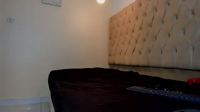 Naomis 35 online show from 5, 2, 2026