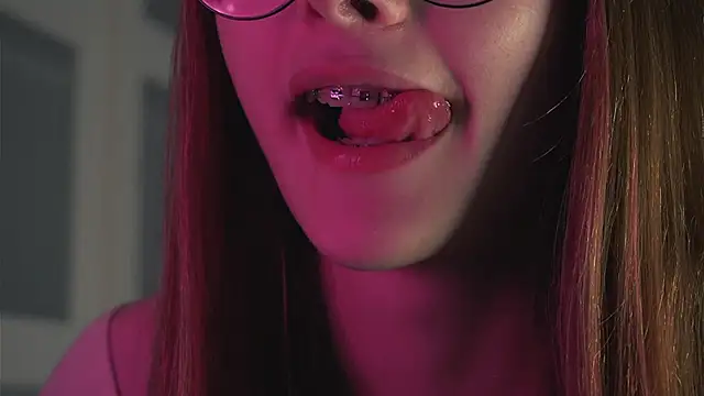 Snapshot of blissence chatting on 28, 9, 2025 blissence online show from 28, 9, 2025