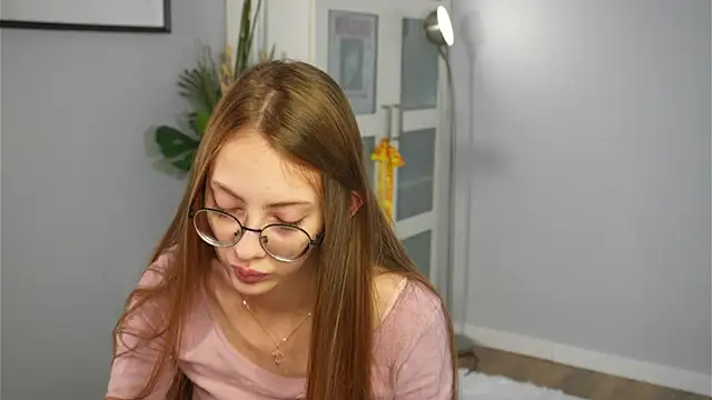 Snapshot of blissence chatting on 2, 12, 2025 blissence online show from 2, 12, 2025