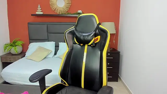 Snapshot of molly_lovee_ chatting on 25, 9, 2025 molly lovee online show from 25, 9, 2025