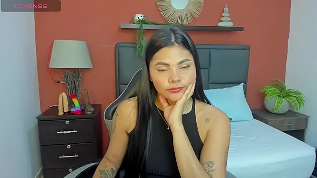 molly lovee  online show from 24, 11, 2025