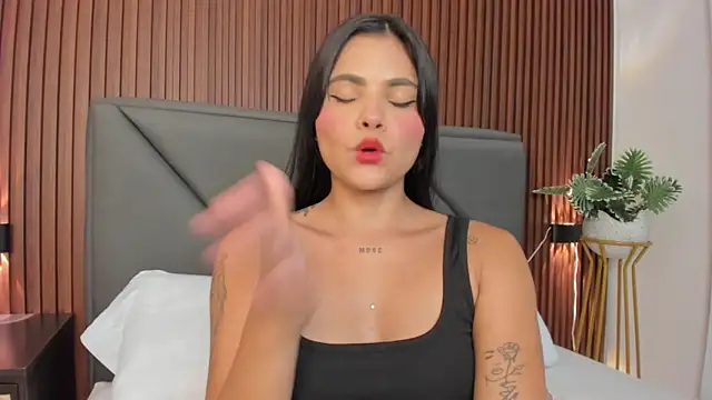 molly lovee  online show from 6, 5, 2026