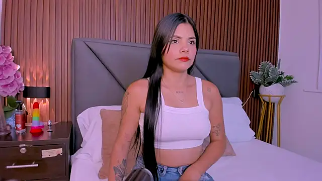 molly lovee  online show from 23, 6, 2026