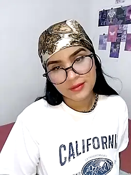 Snapshot of Renata_Zoe chatting on 27, 9, 2025 Renata Zoe online show from 27, 9, 2025