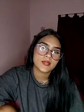 Renata Zoe online show from 10, 11, 2025