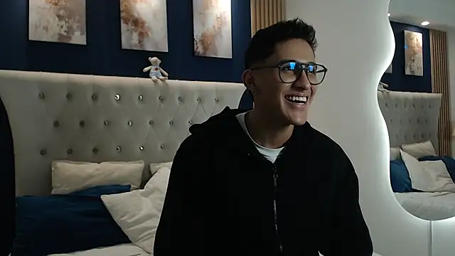 Snapshot of SalvadorFit chatting on 1, 3, 2026 SalvadorFit online show from 1, 3, 2026