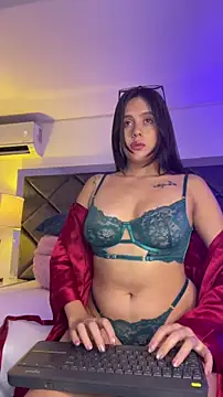 Snapshot of MeganMyerss_ chatting on 13, 10, 2025 MeganMyerss  online show from 13, 10, 2025