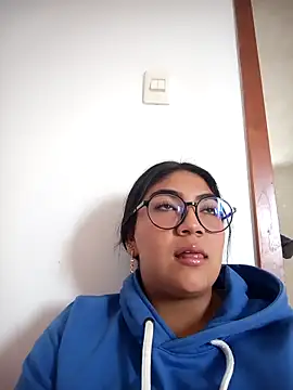 Violettabloom  online show from 26, 9, 2025