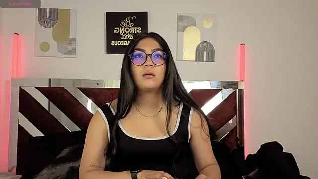 Violettabloom  online show from 27, 9, 2025