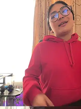 Violettabloom  online show from 5, 10, 2025