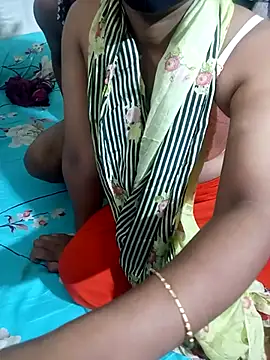 Snapshot of Cute_Couple59 chatting on 24, 9, 2025 Cute Couple59 online show from 24, 9, 2025