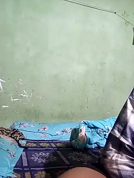 Snapshot of Cute_Couple59 chatting on 5, 12, 2025 Cute Couple59 online show from 5, 12, 2025